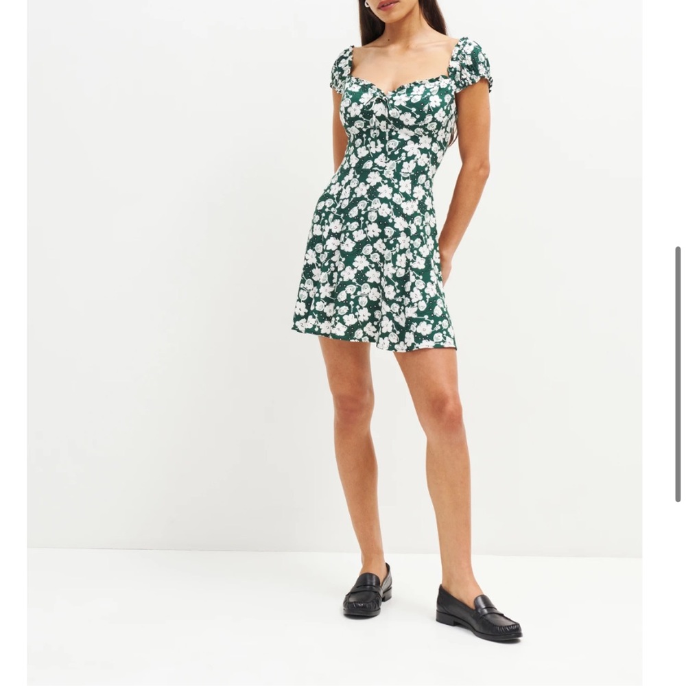 Reformation -  worn twice - Pacey Dress - Size 8